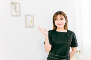 エステティシャンの女性