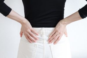 腰　女性