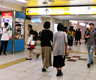 池袋駅東改札